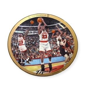 Vintage Michael Jordan “1992 Champions” Limited Edition 8” Plate